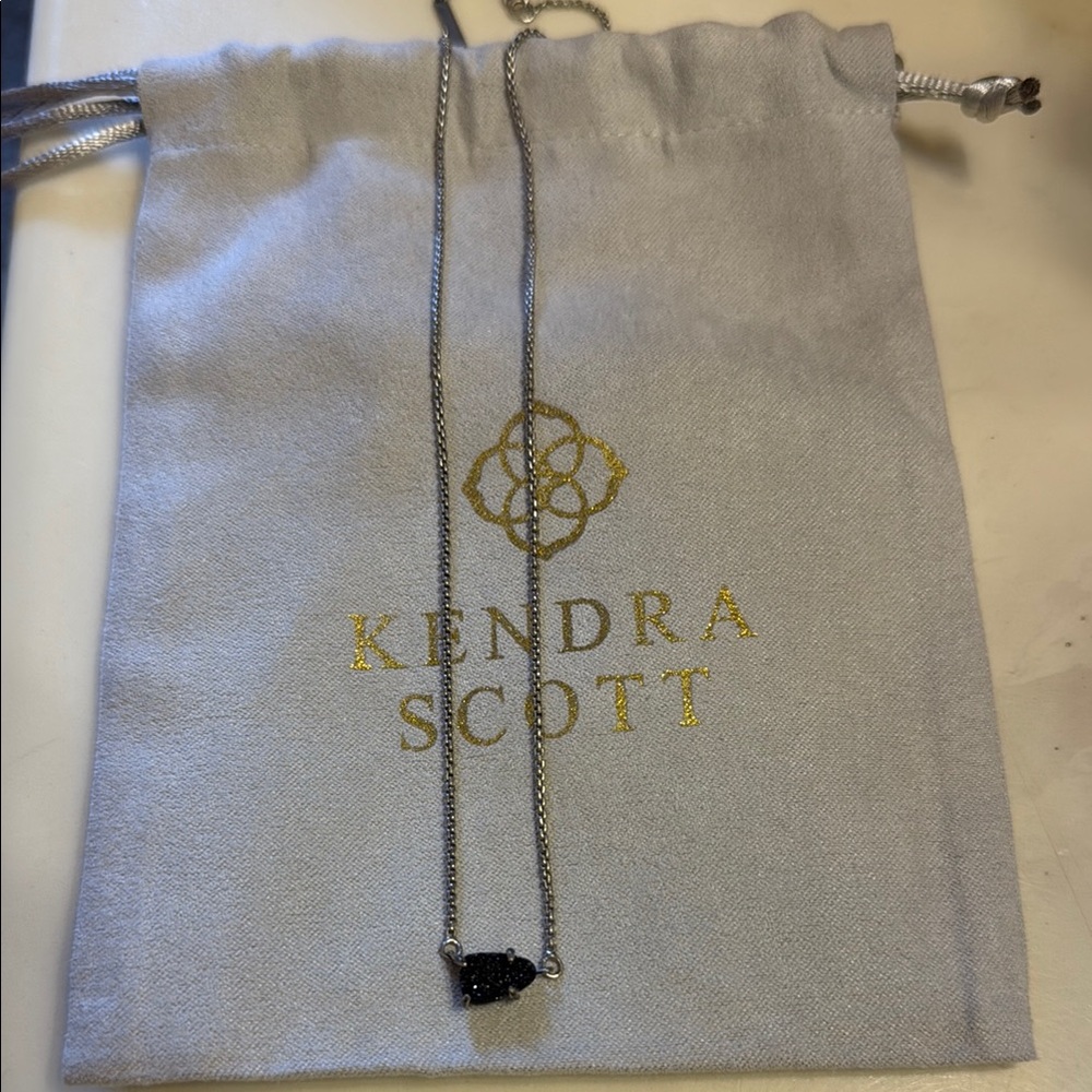 Kendra Scott Onyx Pendant Necklace